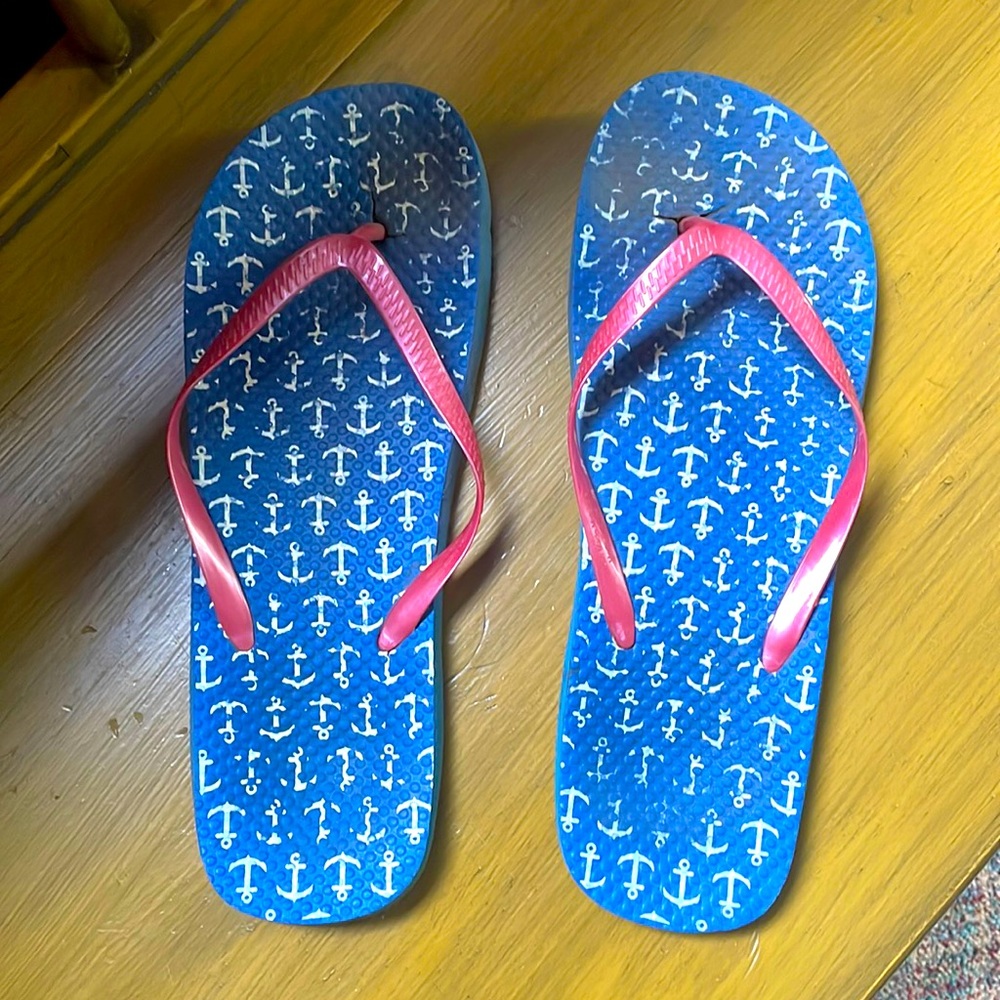 Nautical flip-flops and tank top